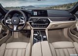 bmw_2018_5_series_touring_104.jpg