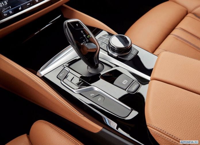 2018 BMW 5-series Touring - фотография 125 из 179