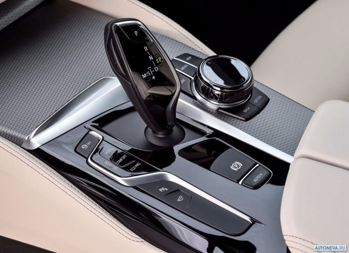 2018 BMW 5-series Touring - фотография 126 из 179