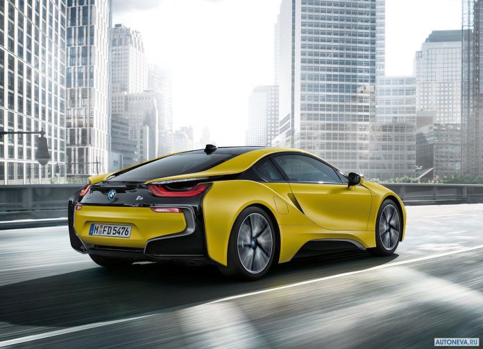 2018 BMW i8 Protonic Frozen Yellow - фотография 5 из 9
