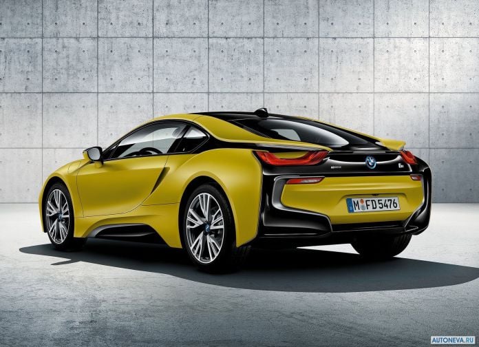 2018 BMW i8 Protonic Frozen Yellow - фотография 8 из 9