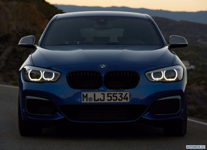2018 BMW M140i - фотография 20 из 42 2018 BMW M140i - фотография 20 из 42