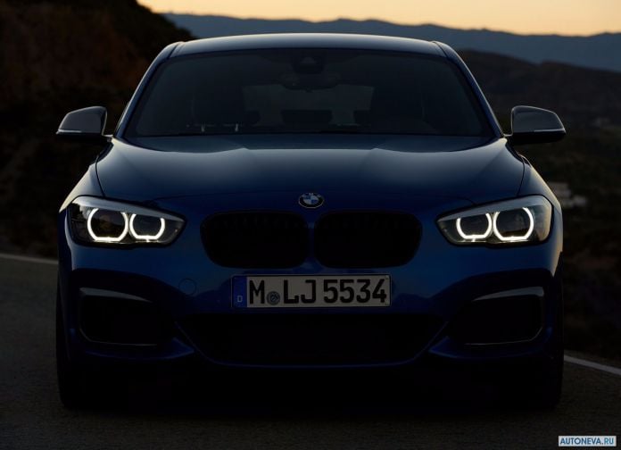 2018 BMW M140i - фотография 21 из 42 2018 BMW M140i - фотография 21 из 42
