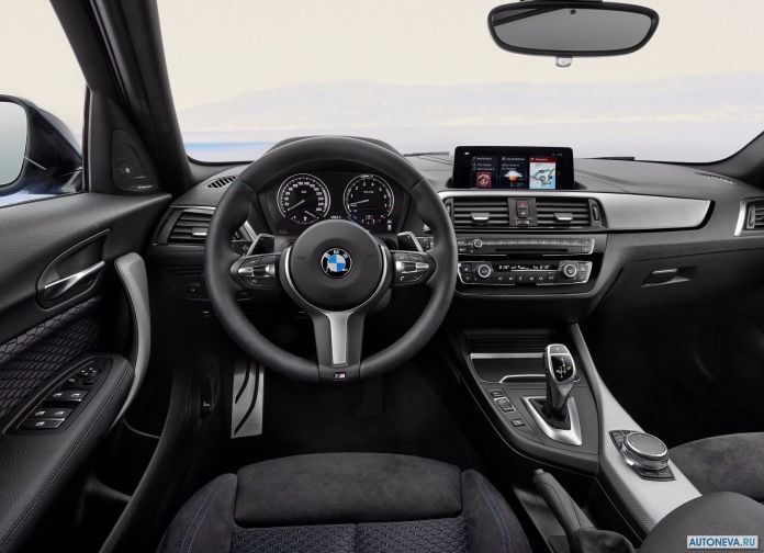 2018 BMW M140i - фотография 25 из 42 2018 BMW M140i - фотография 25 из 42