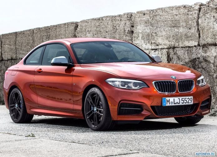 2018 BMW M240i Coupe - фотография 2 из 36