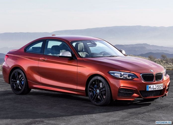 2018 BMW M240i Coupe - фотография 4 из 36