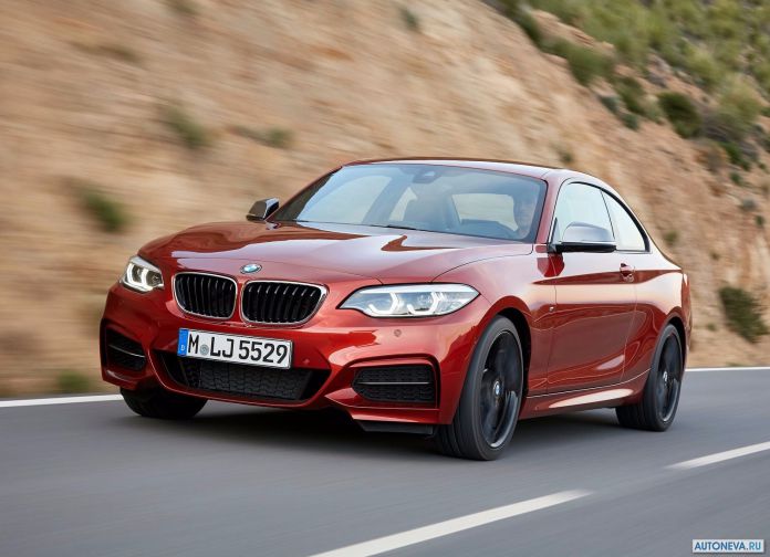2018 BMW M240i Coupe - фотография 11 из 36