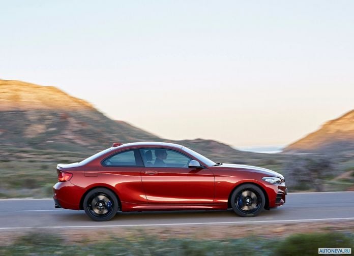 2018 BMW M240i Coupe - фотография 13 из 36 2018 BMW M240i Coupe - фотография 13 из 36