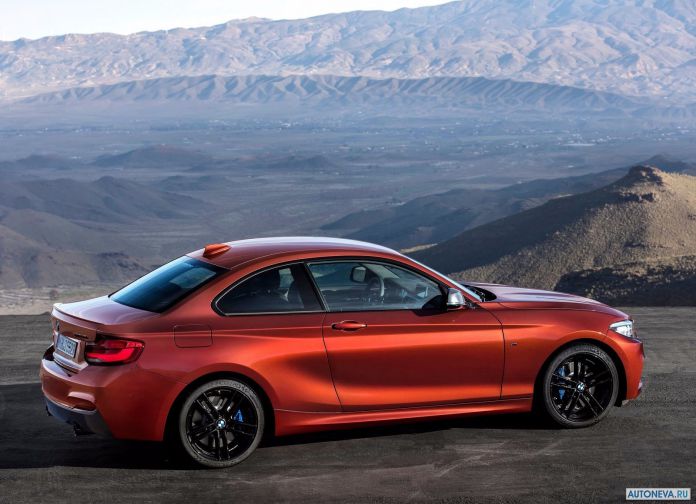 2018 BMW M240i Coupe - фотография 15 из 36