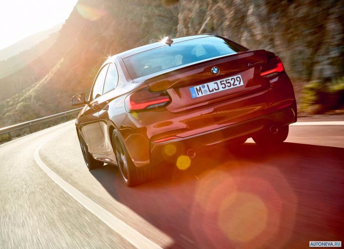 2018 BMW M240i Coupe - фотография 16 из 36 2018 BMW M240i Coupe - фотография 16 из 36