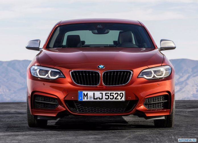 2018 BMW M240i Coupe - фотография 17 из 36