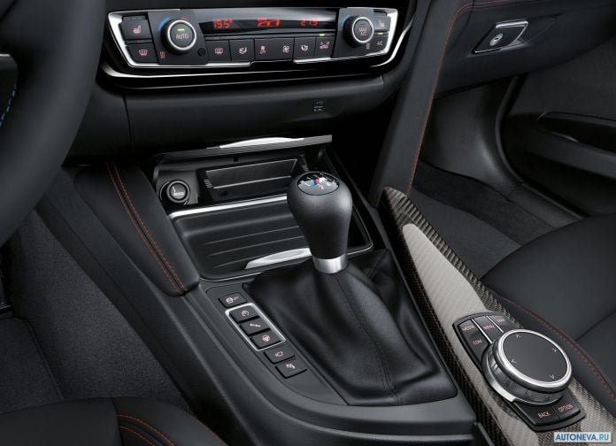 2018 BMW M4 Coupe - фотография 8 из 11 2018 BMW M4 Coupe - фотография 8 из 11