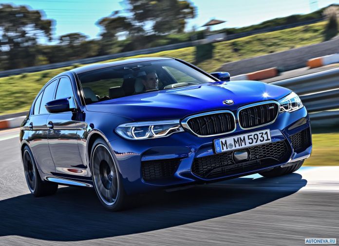 2018 BMW M5 - фотография 35 из 177