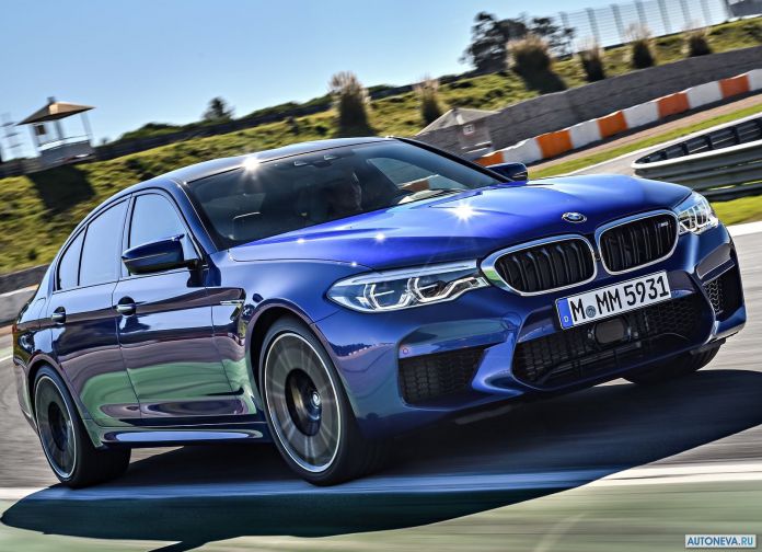 2018 BMW M5 - фотография 42 из 177