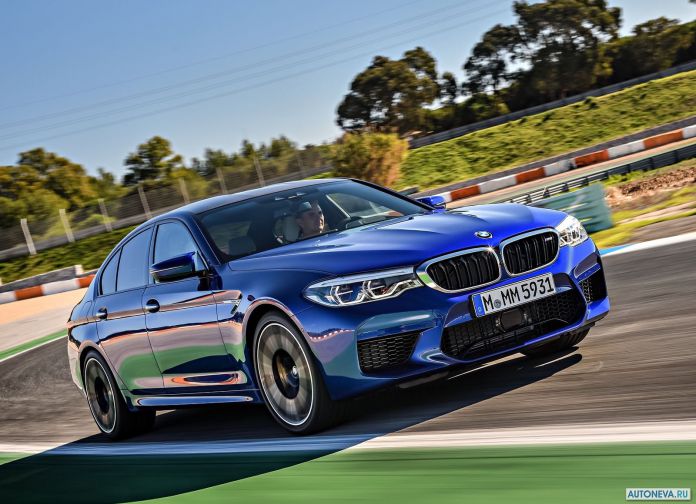 2018 BMW M5 - фотография 43 из 177