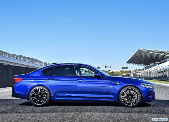 2018 BMW M5 - фотография 76 из 177
