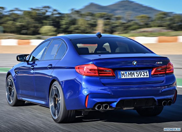 2018 BMW M5 - фотография 111 из 177