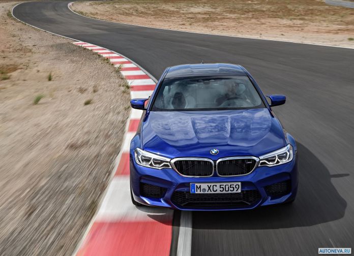 2018 BMW M5 - фотография 122 из 177