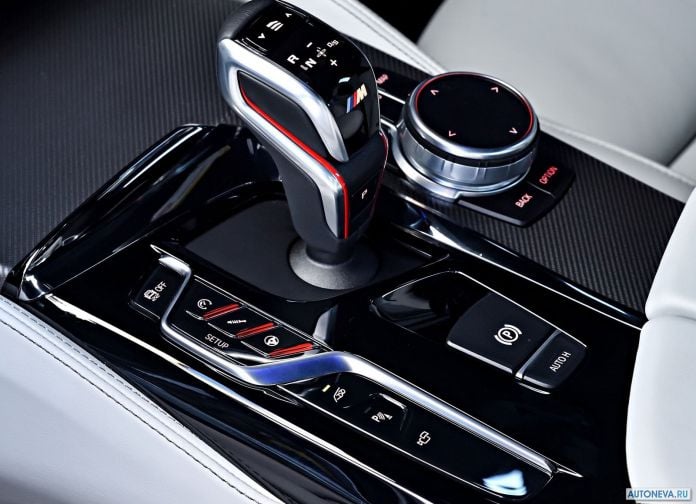 2018 BMW M5 - фотография 142 из 177