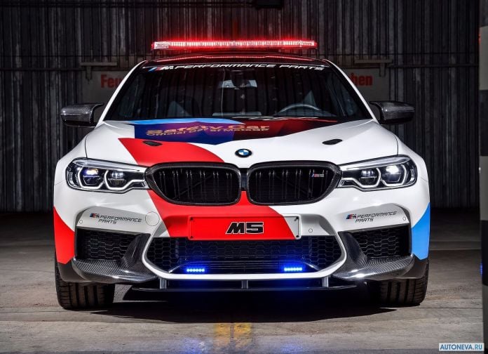 2018 BMW M5 MotoGP Safety Car - фотография 16 из 42