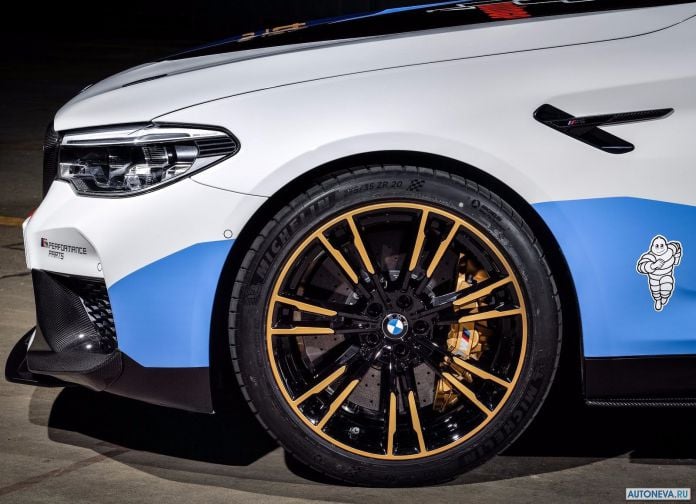 2018 BMW M5 MotoGP Safety Car - фотография 33 из 42 2018 BMW M5 MotoGP Safety Car - фотография 33 из 42