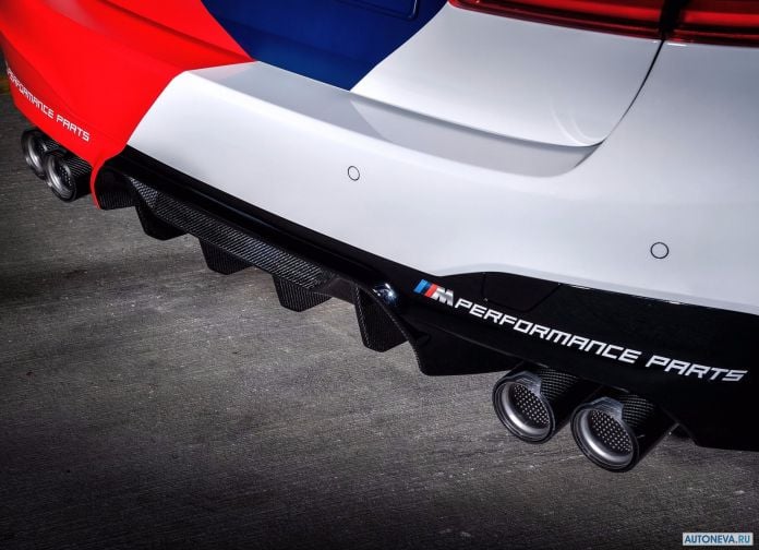 2018 BMW M5 MotoGP Safety Car - фотография 40 из 42