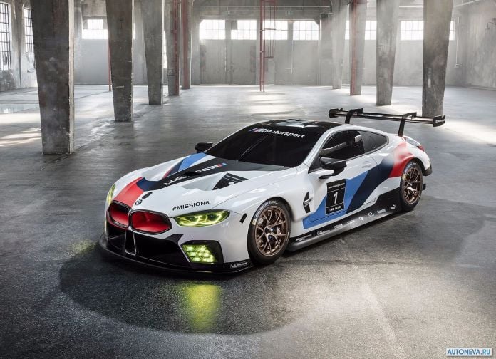 2018 BMW M8 GTE Racecar - фотография 2 из 12