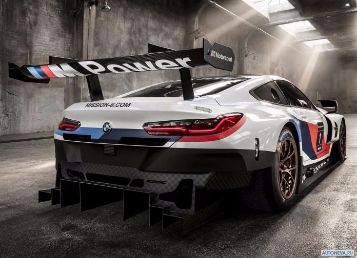 2018 BMW M8 GTE Racecar - фотография 5 из 12