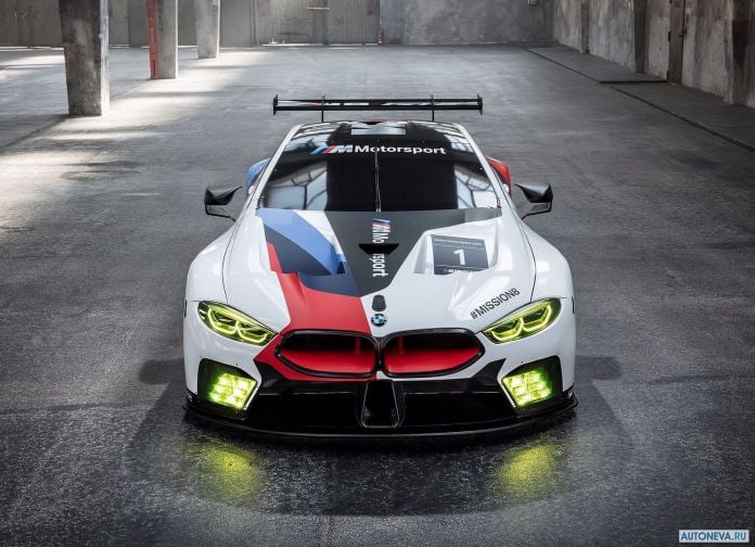 2018 BMW M8 GTE Racecar - фотография 6 из 12