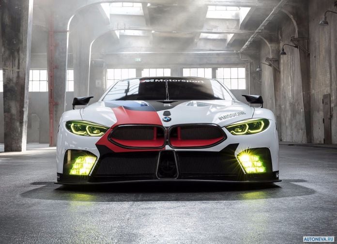 2018 BMW M8 GTE Racecar - фотография 7 из 12