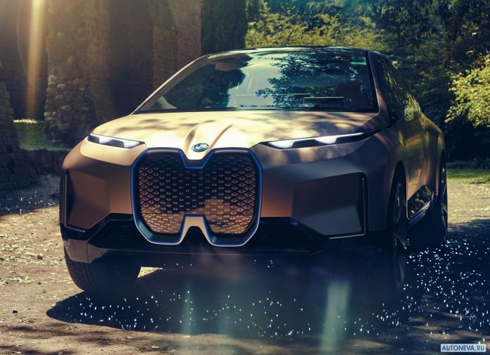 2018 BMW Vision iNext Concept - фотография 1 из 43