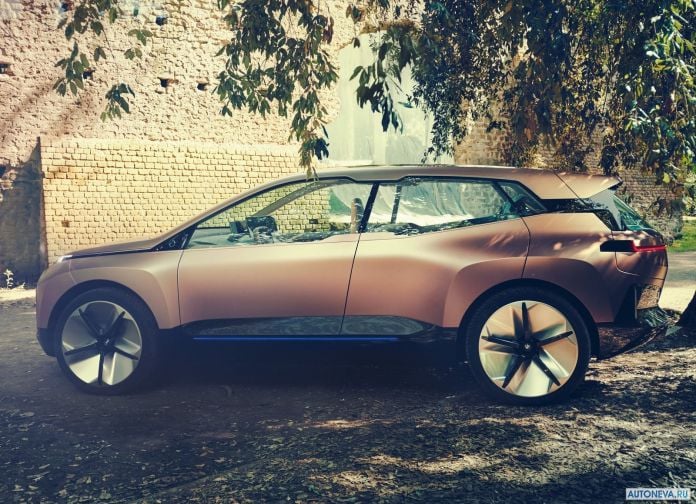 2018 BMW Vision iNext Concept - фотография 8 из 43