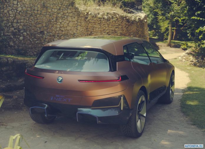 2018 BMW Vision iNext Concept - фотография 13 из 43