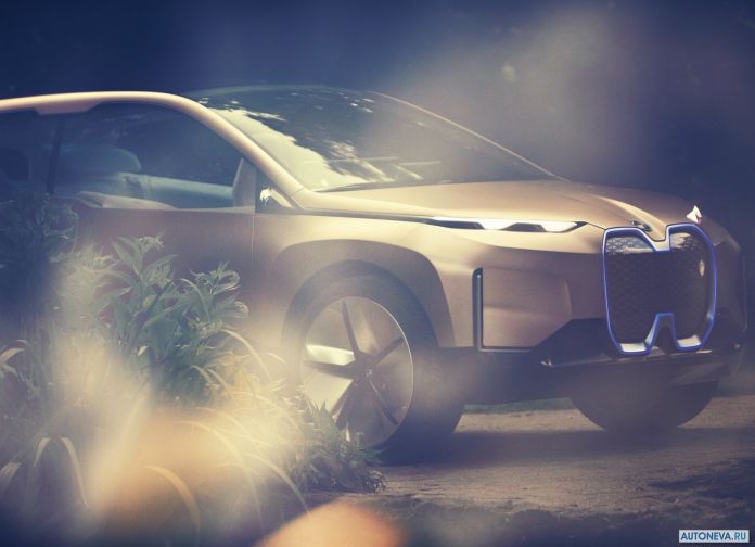 2018 BMW Vision iNext Concept - фотография 19 из 43