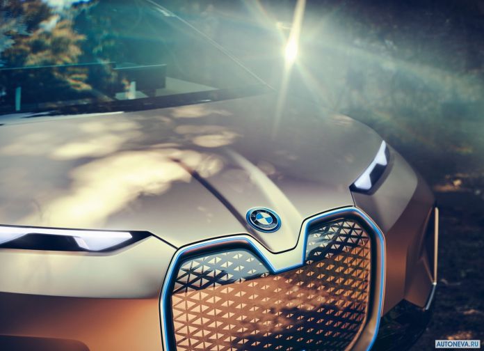 2018 BMW Vision iNext Concept - фотография 21 из 43