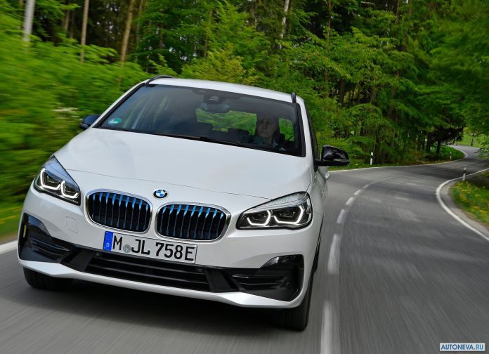 2019 BMW 225xe iPerformance - фотография 1 из 16