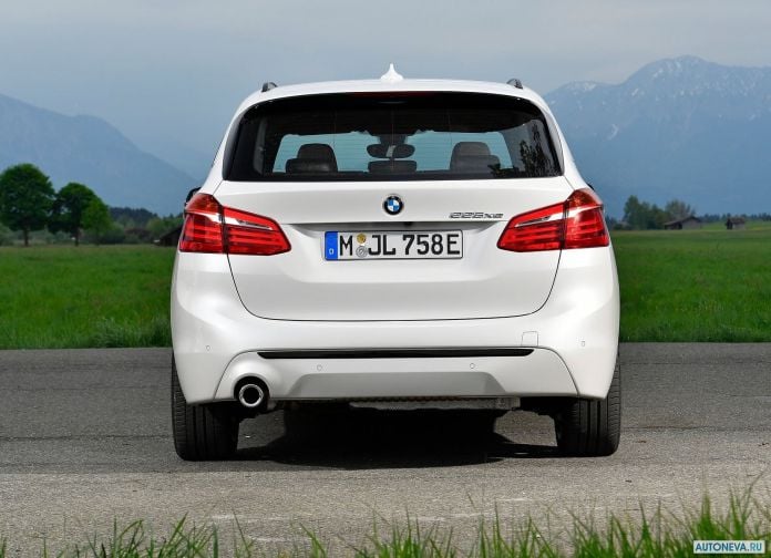 2019 BMW 225xe iPerformance - фотография 2 из 16 2019 BMW 225xe iPerformance - фотография 2 из 16