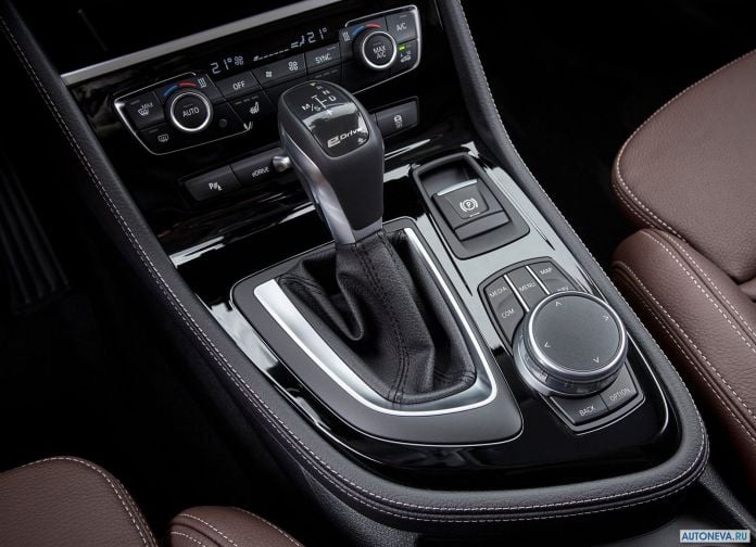 2019 BMW 225xe iPerformance - фотография 6 из 16