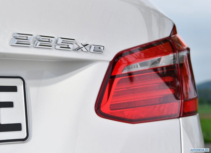 2019 BMW 225xe iPerformance - фотография 13 из 16