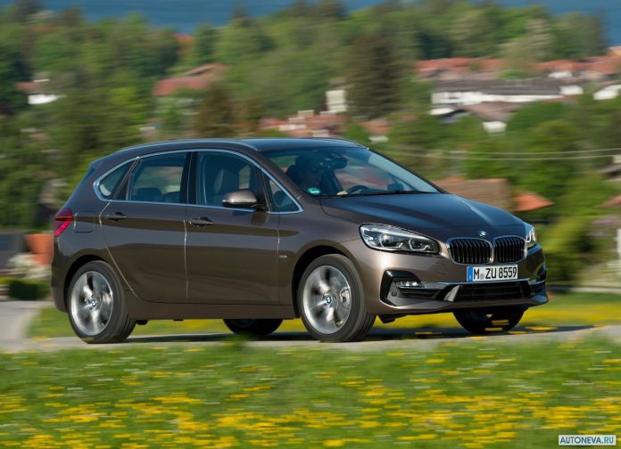 2019 BMW 2-series Active Tourer - фотография 10 из 97