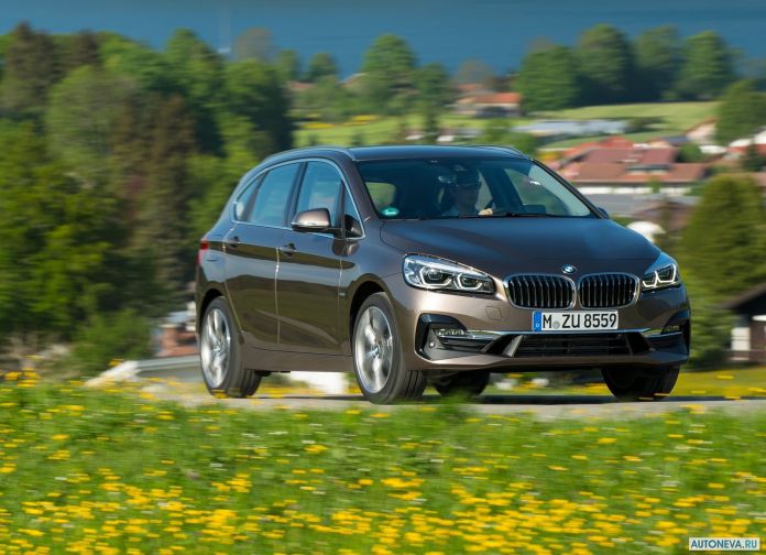 2019 BMW 2-series Active Tourer - фотография 12 из 97