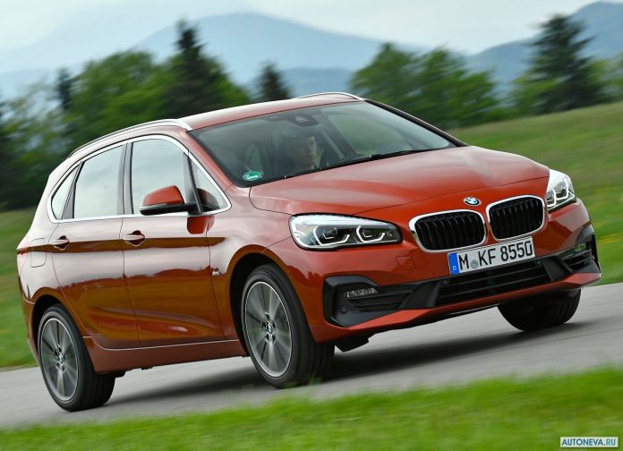 2019 BMW 2-series Active Tourer - фотография 15 из 97