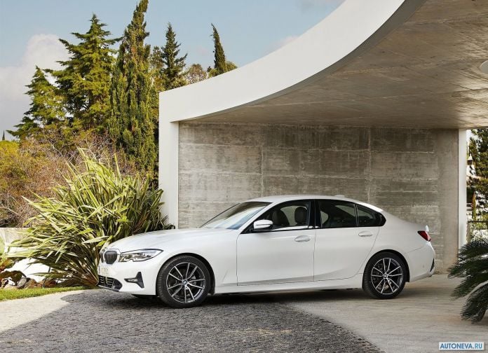 2019 BMW 320d Sport Line - фотография 10 из 107 2019 BMW 320d Sport Line - фотография 10 из 107