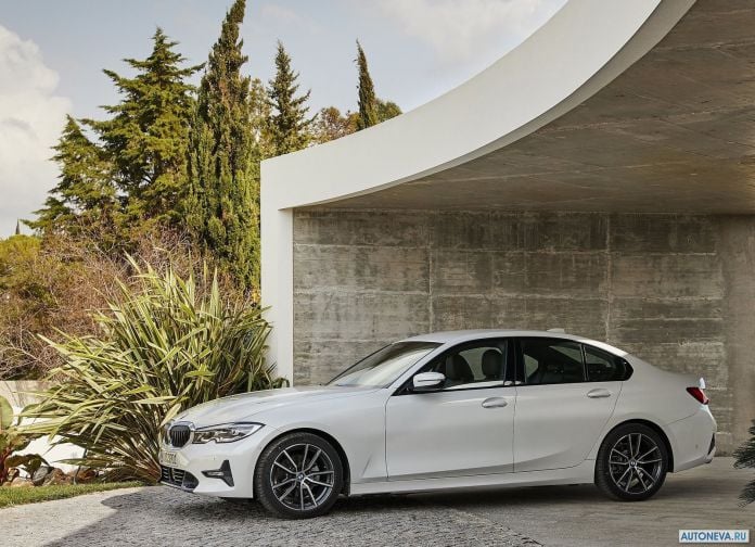 2019 BMW 320d Sport Line - фотография 13 из 107