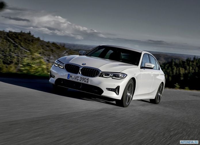 2019 BMW 320d Sport Line - фотография 40 из 107