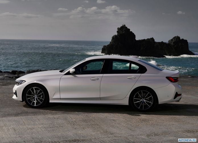 2019 BMW 320d Sport Line - фотография 48 из 107