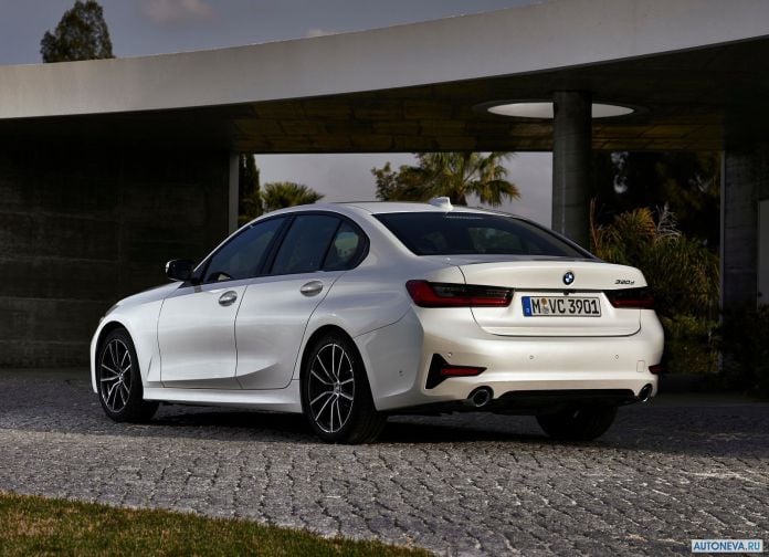 2019 BMW 320d Sport Line - фотография 57 из 107