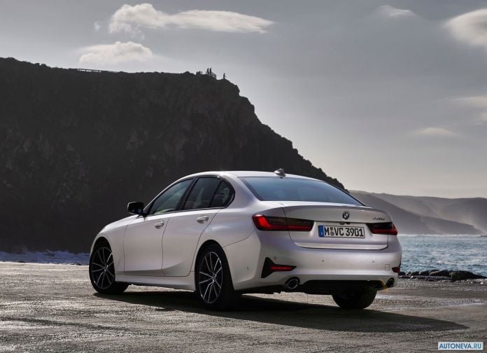 2019 BMW 320d Sport Line - фотография 58 из 107