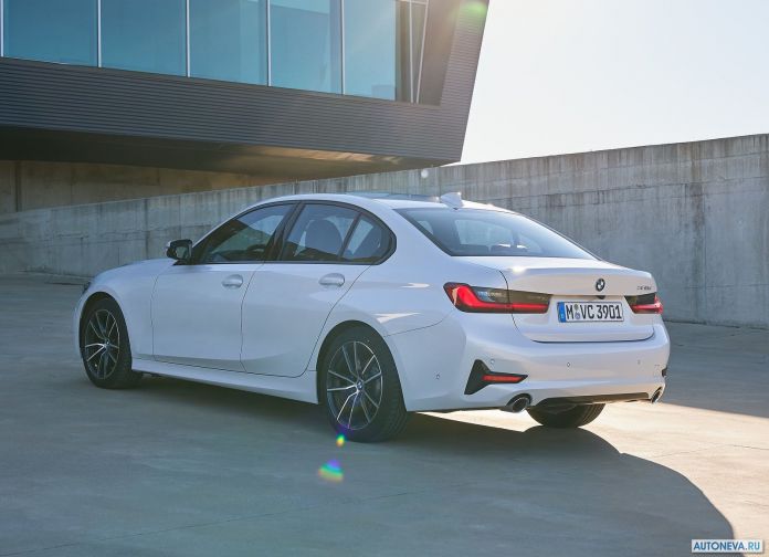 2019 BMW 320d Sport Line - фотография 61 из 107 2019 BMW 320d Sport Line - фотография 61 из 107