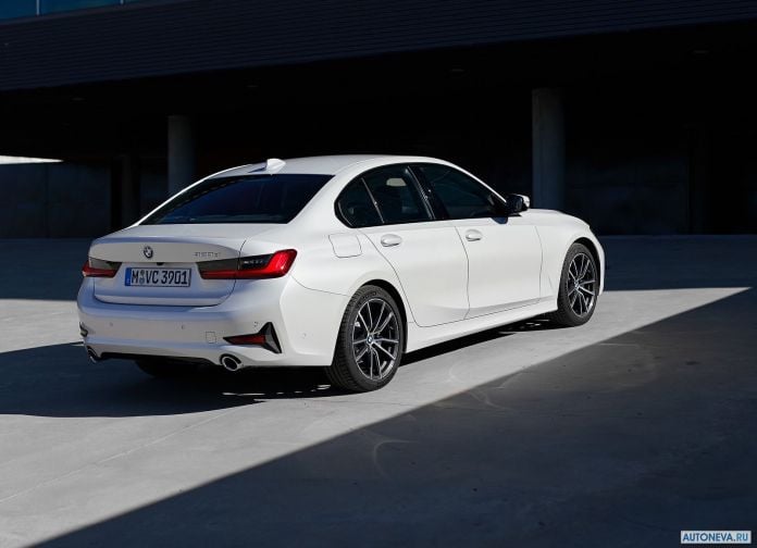 2019 BMW 320d Sport Line - фотография 71 из 107